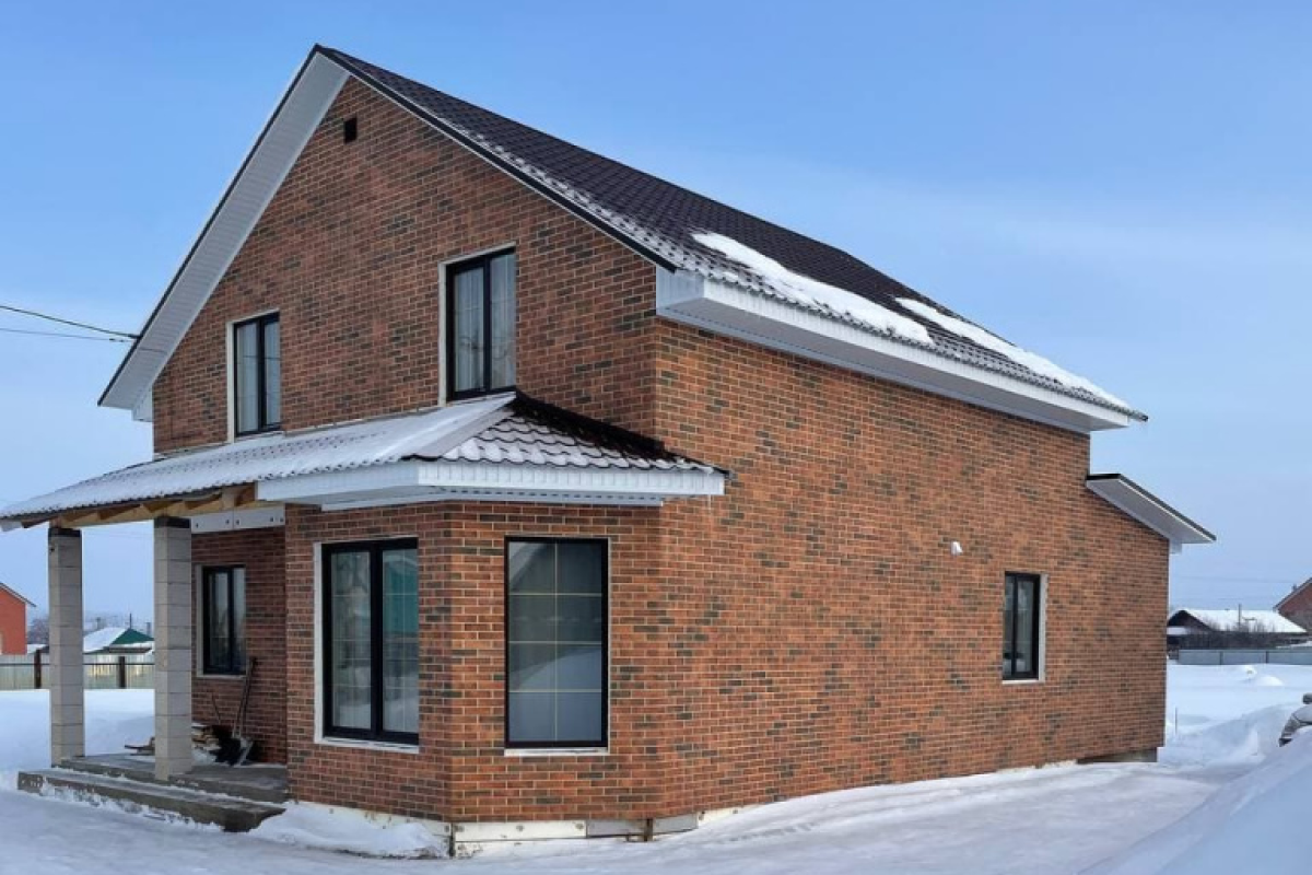 Фасад будинку з клінкерних термопанелей Primeberg Loft Brick Chilli — теплий фасад і довговічне облицювання